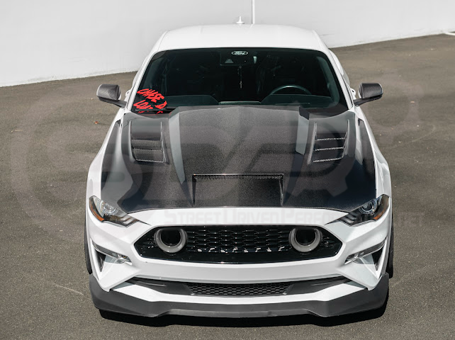2018-2023 FORD MUSTANG S550 | TERMINATOR STYLE CARBON FIBER FRONT AIR VENTED HOOD